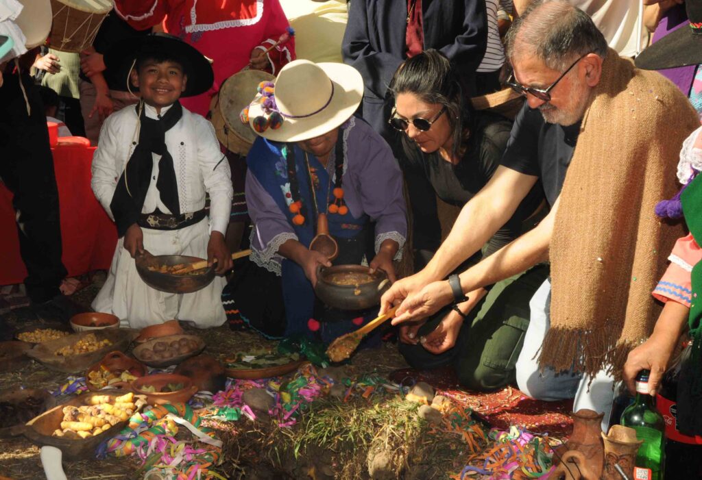 Capital: El Intendente Jorge homenajeó a la Pachamama en el corazón del “Xibi Xibi”