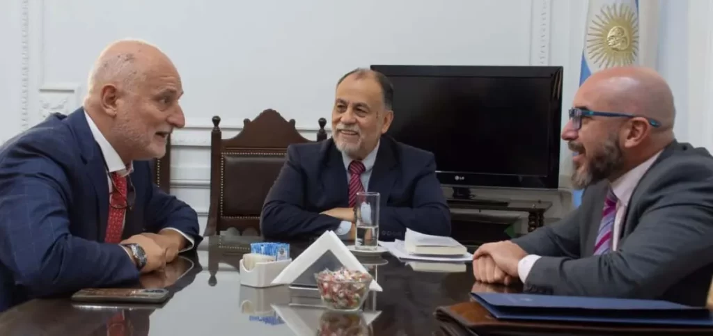 Institucional: Álvarez García recibió al prestigioso especialista en Derecho Administrativo Alberto Biglieri