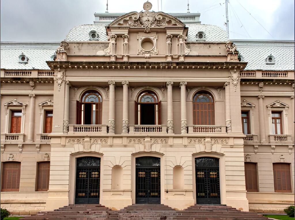 Provincia: El gobierno agregó mediodía del 24 y del 31 a los asuetos por las fiestas de fin de año