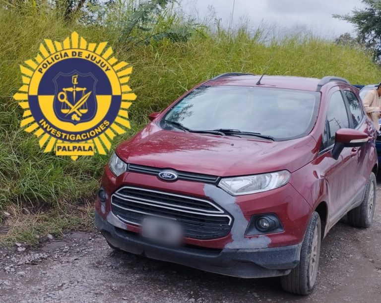 Seguridad: Policías recuperan vehículo sustraído en Palpalá y detienen a dos personas