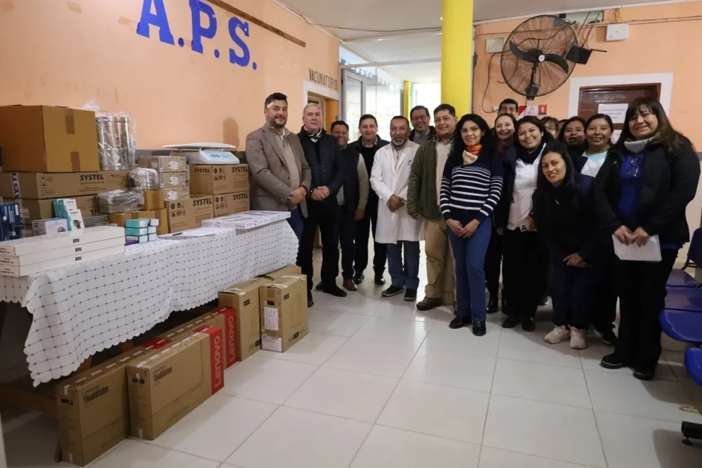 Salud: Manzur recorrió hospitales de El Carmen y Monterrico